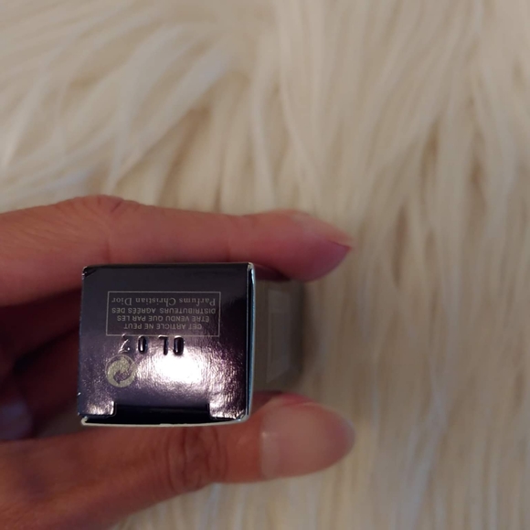 💋FIRM! NWT DIOR ROUGE DIOR 000 DIORNATURAL SATIN LIP BALM - Picture 9 of 16